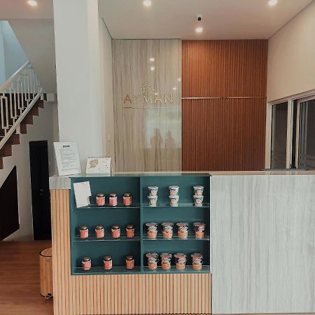 Ayman Syariah Hotel Surabaja Zewnętrze zdjęcie